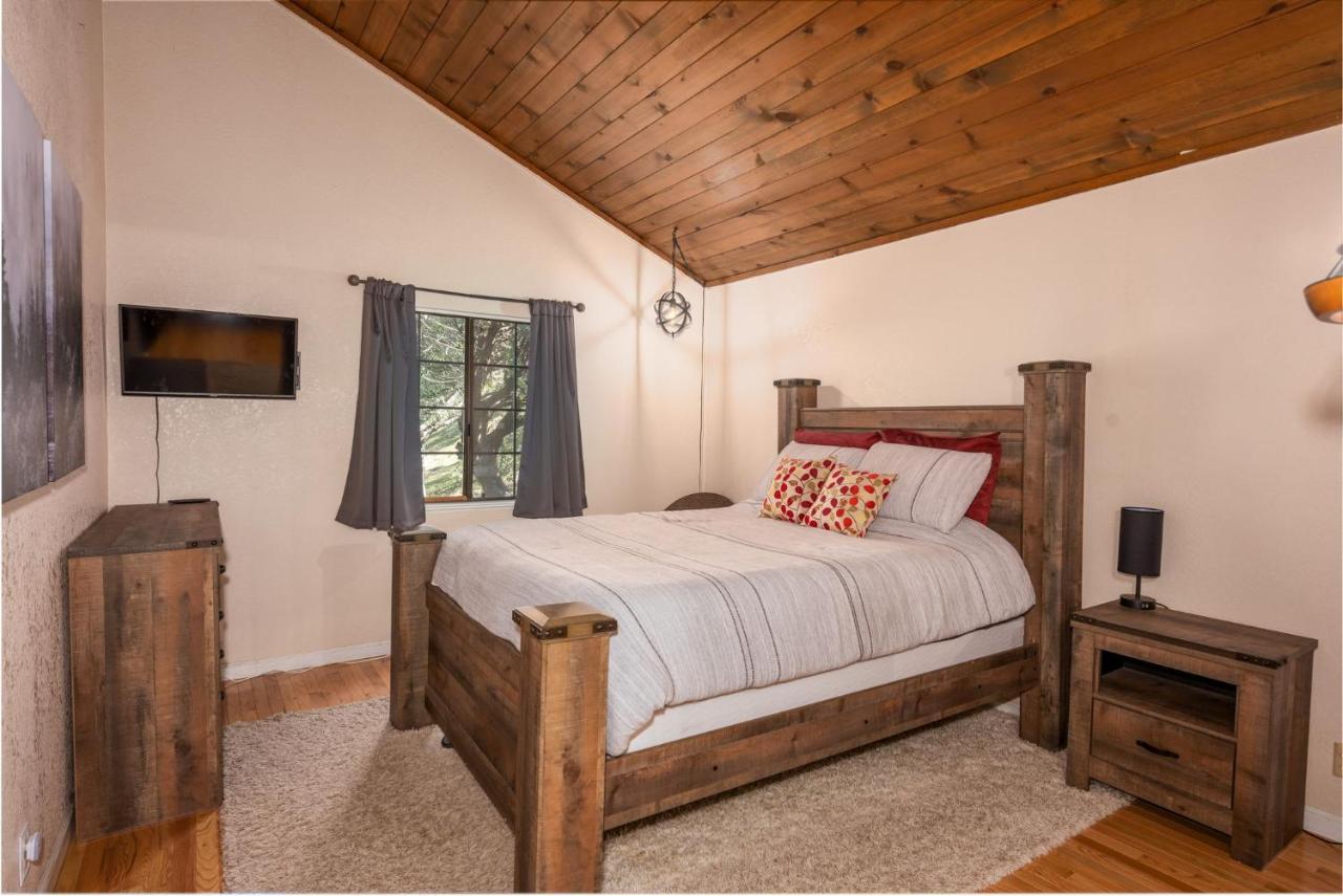 Cedar Ridge Cabin- Spa-pet And Family Friendly Casa de férias *