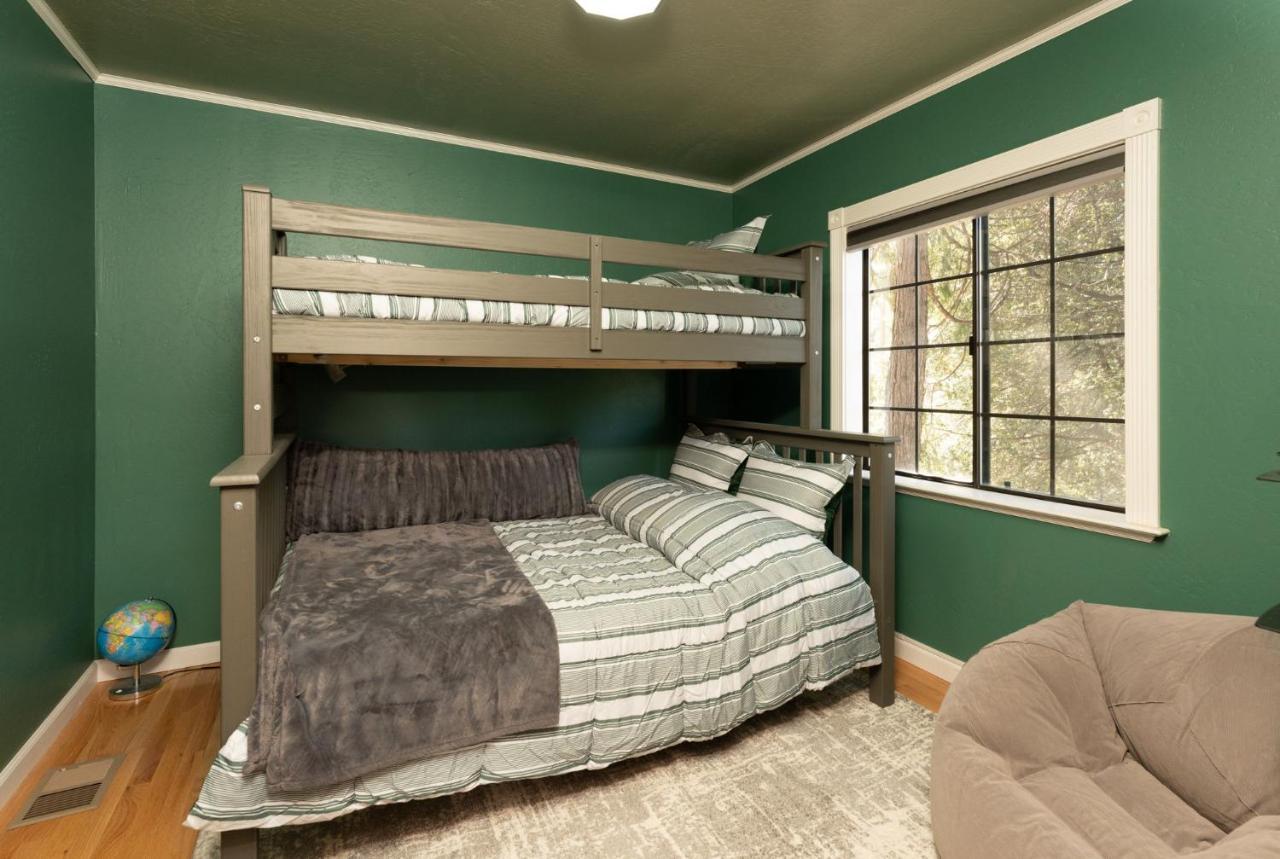 Casa de férias Cedar Ridge Cabin- Spa-pet And Family Friendly *